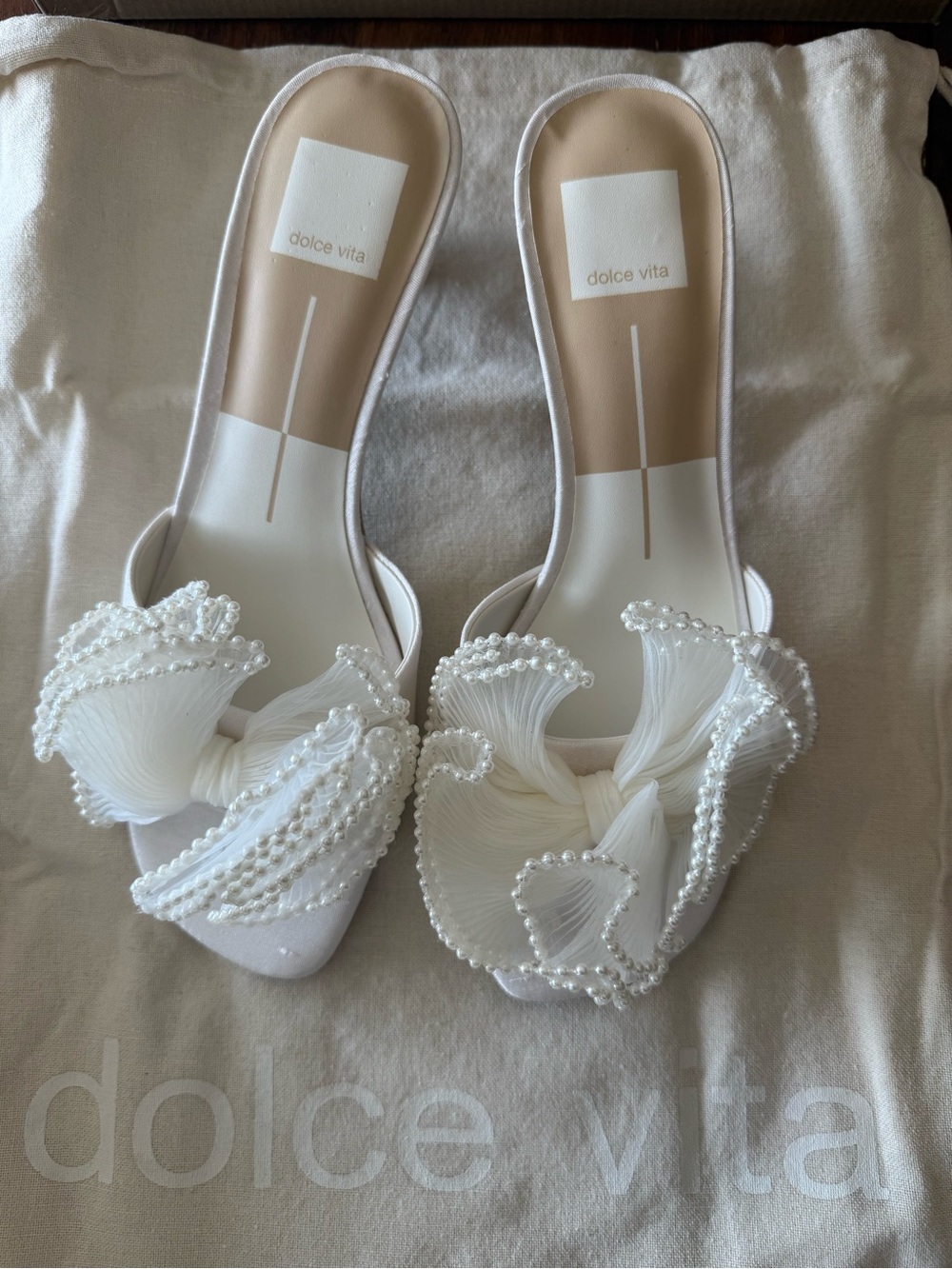 Dolce Vita Narita Pearl off white satin - Picture 6 of 8